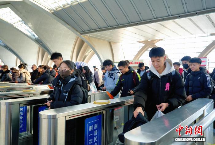 银兰高铁三年来累计发送旅客914.63万人次