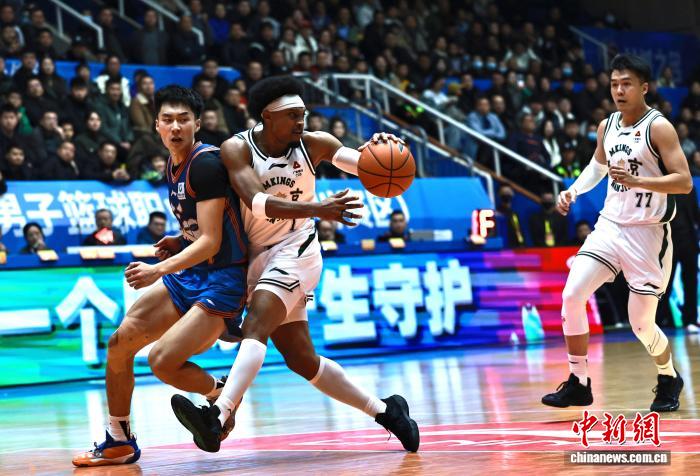 四川男篮主场不敌南京男篮 遭遇开赛4连败