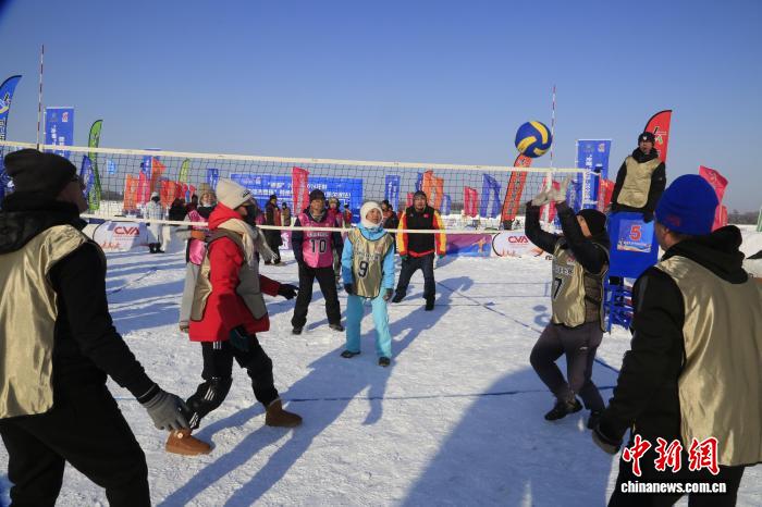 全国大众冰雪季在哈尔滨启幕 “一冬天”将开展300多项冰雪活