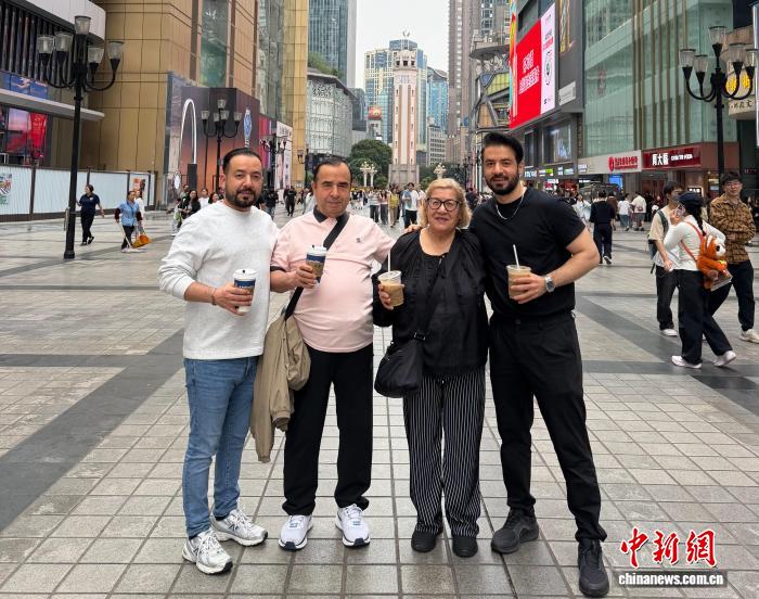 土耳其青年扎根中国山城