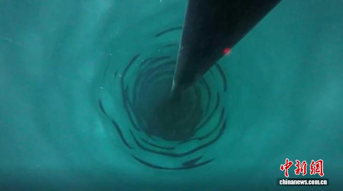 中国极地冰层钻探突破国际热水钻探最深纪录