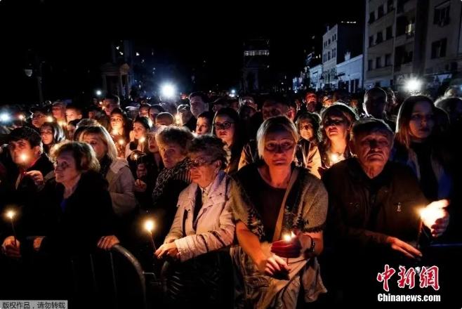 悼念烈士：中国人民不会忘记北约犯下的这一野蛮罪行