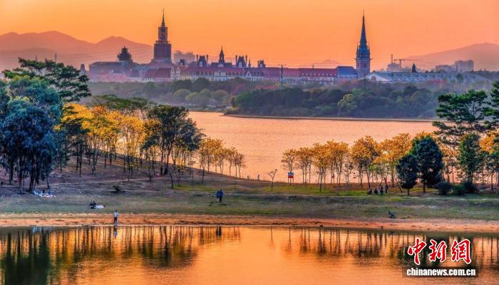 “百万英才汇南粤”将启湖北专场 近1300家单位赴武汉揽才