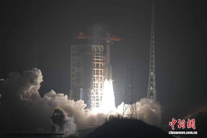 中国成功发射卫星互联网低轨21组卫星