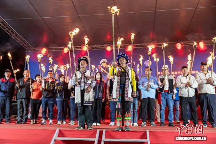 两岸“云南人”一守一归中的故土