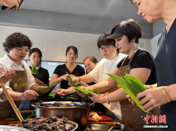 暌违二十余载亲人将重逢 台胞袁