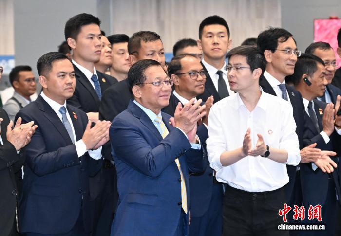 杭州机器人再成外交“明星”