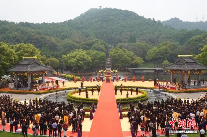 夏氏台胞公祭大禹陵   追念华
