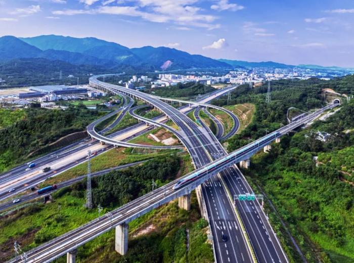 国铁集团发布2025年度社会责
