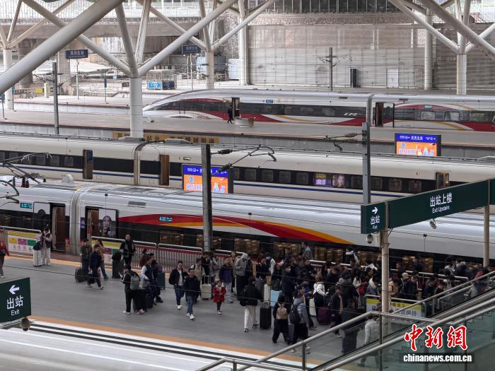 广深港高铁蝶变：大湾区全面迈入