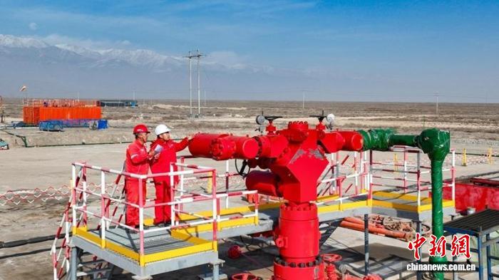 中国最大超深凝析气田年产气突破百亿立方米