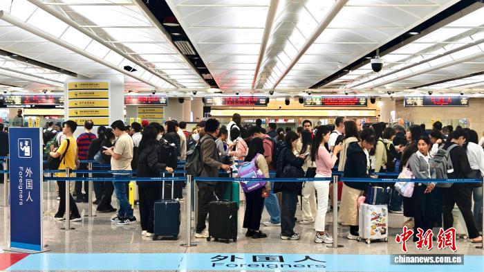 一季度昆明机场口岸出入境流量超107万人次