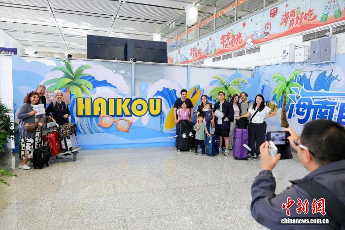 封关半年看海南：“零关税”进口货值翻番 新增企业12.8万户