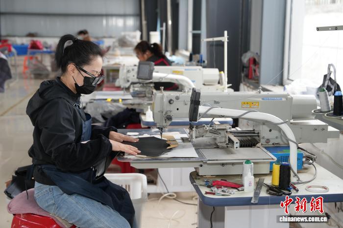 （乡村行·看振兴）晋西北山西五寨乡村里的“小日子”与“大奔头