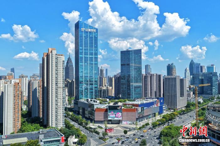 武汉创建国际消费中心城市 重塑“货到汉口活”