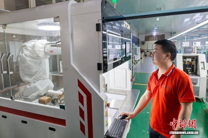 “中国鞋都”福建晋江解锁制鞋产业“智造”新图景