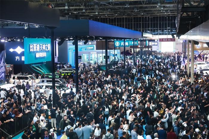品牌力与技术力双驱动：比亚迪包场E3馆闪耀北京车展