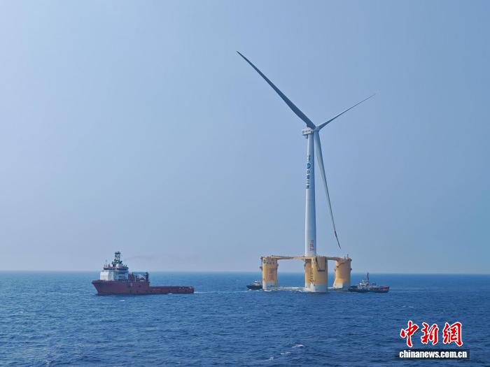 全球单机容量最大的漂浮式海上风电平台在广东阳江开始安装