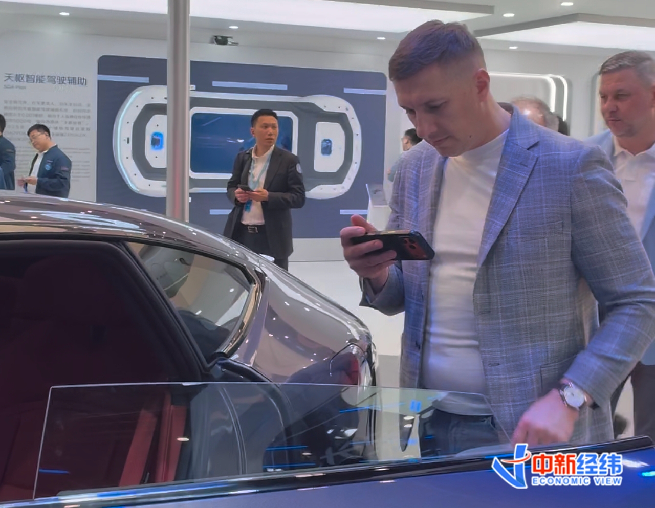 “我们第一次来，太震撼了”，老外涌入北京车展