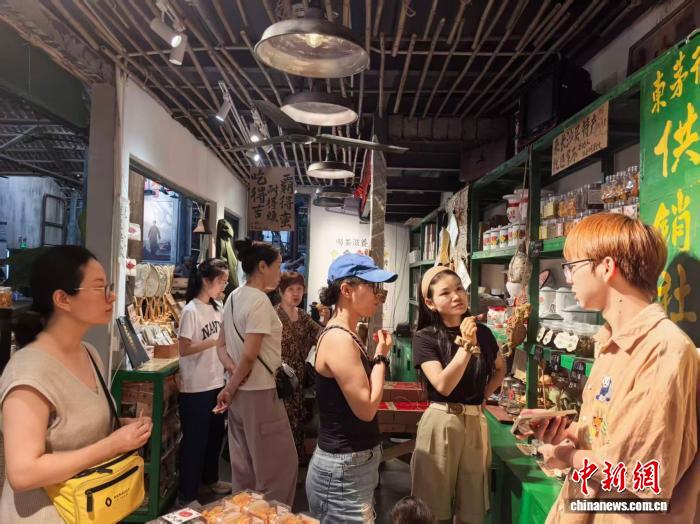 2025年湖南社零总额超2万亿元 以旧换新、智能产品成热点