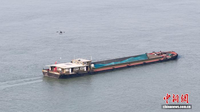 南京“水上外卖”配送点再扩容 低空物流赋能航运中心建设