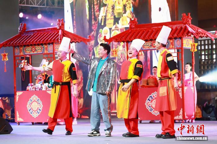 2026“中华美食荟”暨宁夏服务消费季在银川启幕