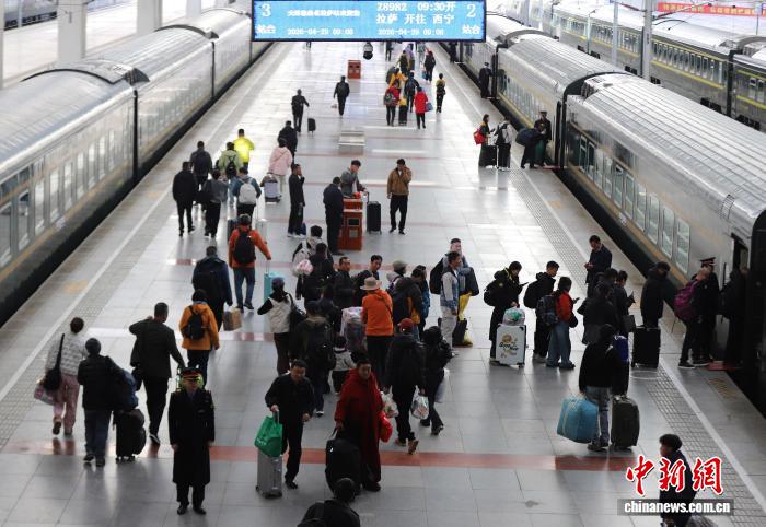 2026年“五一”假期运输开启 拉萨车站多措并举守护旅客出行