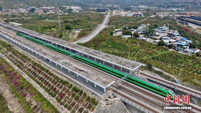 中老铁路发送旅客量突破7000万人次