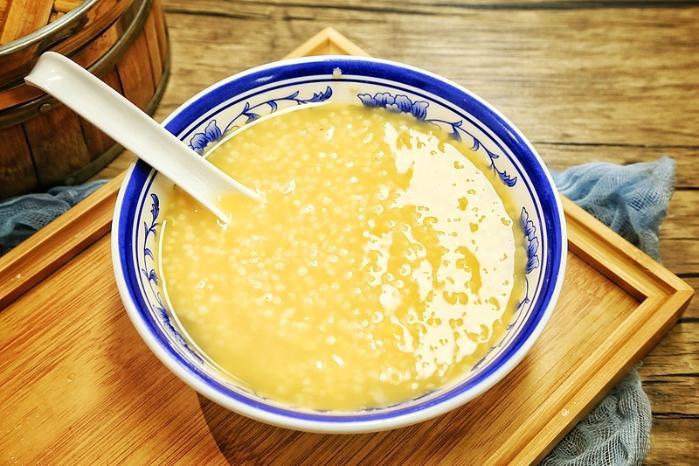 一碗小米粥可能让血糖飙升 这样吃让餐后血糖更稳