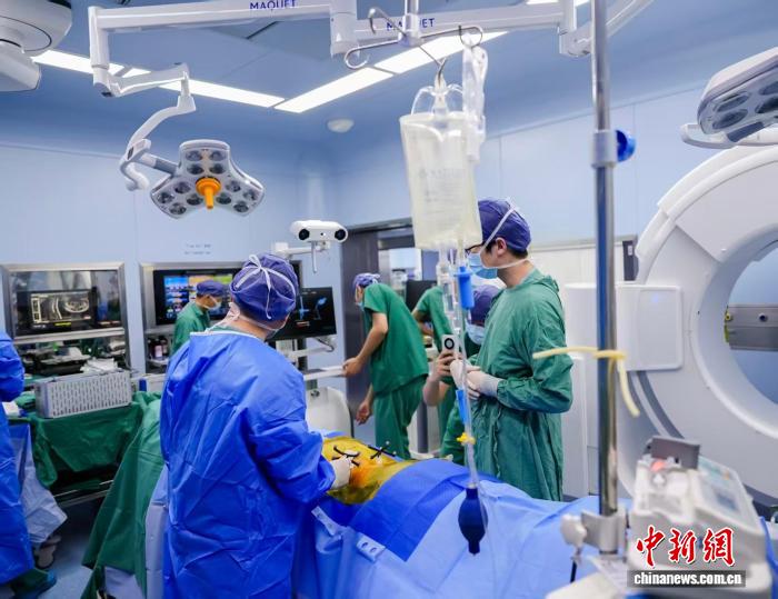 中国专家原创UBD脊柱内镜系统完成数智化升级