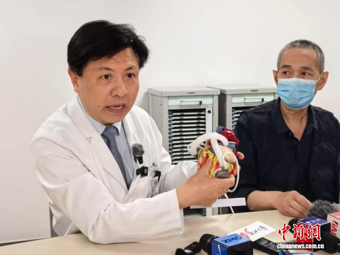 浙江专家成功实施肝移植术后双心室辅助术 患者恢复良好
