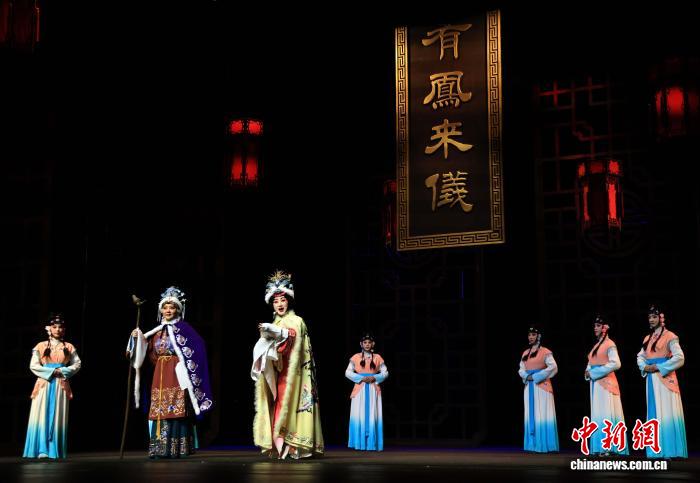 川剧《红楼之凤》在成都首演 呈现王熙凤复杂人性内核