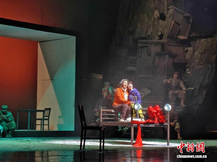 石家庄大剧院焕新启幕 音乐剧《此生必驾》上演