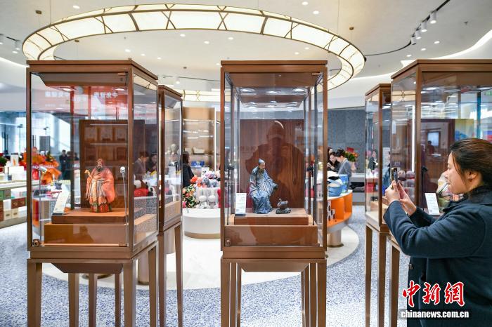 （寻味中华｜非遗）天津“泥人张”：漕运码头旁的“东方潮玩鼻祖