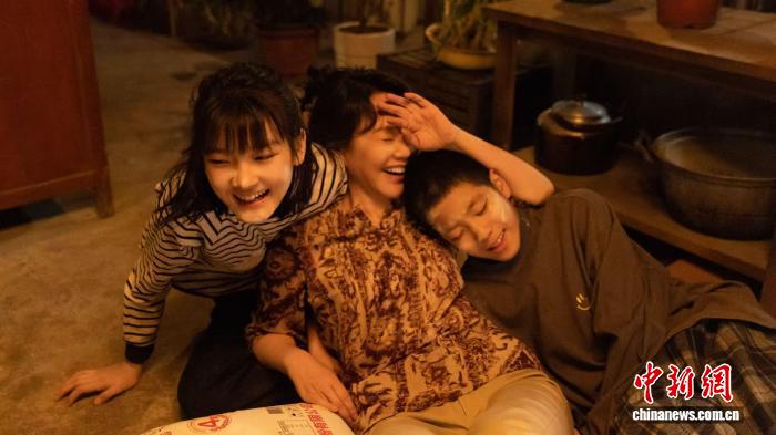 导演杨阳谈《隐身的名字》：关于“月亮的背面”