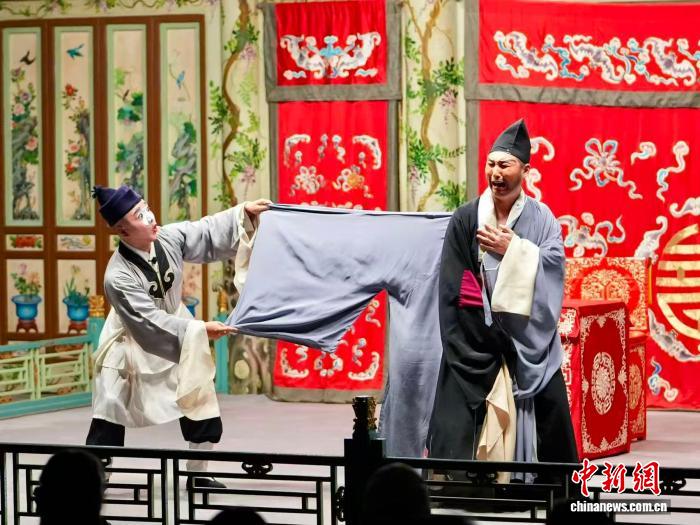 恭王府非遗演出季启幕 大戏楼里6天连演6场非遗大戏