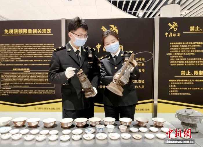 厦门邮轮港海关出境监管查获76