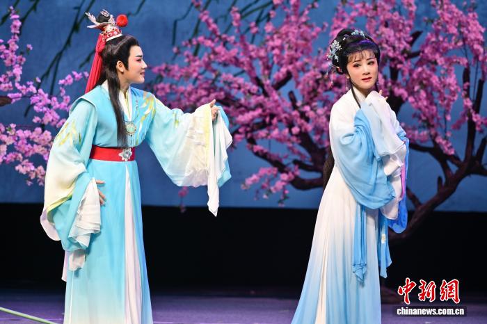 连呈经典剧目 杭州越剧院晋京献演国家大剧院