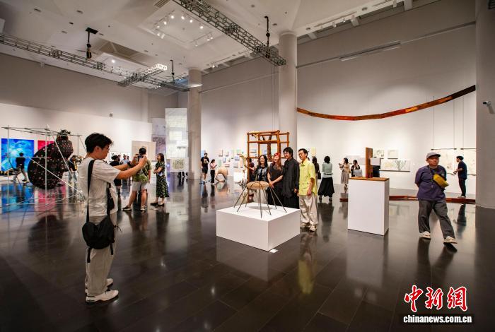 清华美院2026届本科生毕业作品展举办
