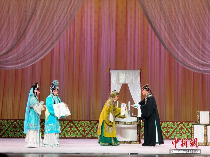 荀派名家携新秀同台 重庆“渝见名角”上演经典剧目《红娘》