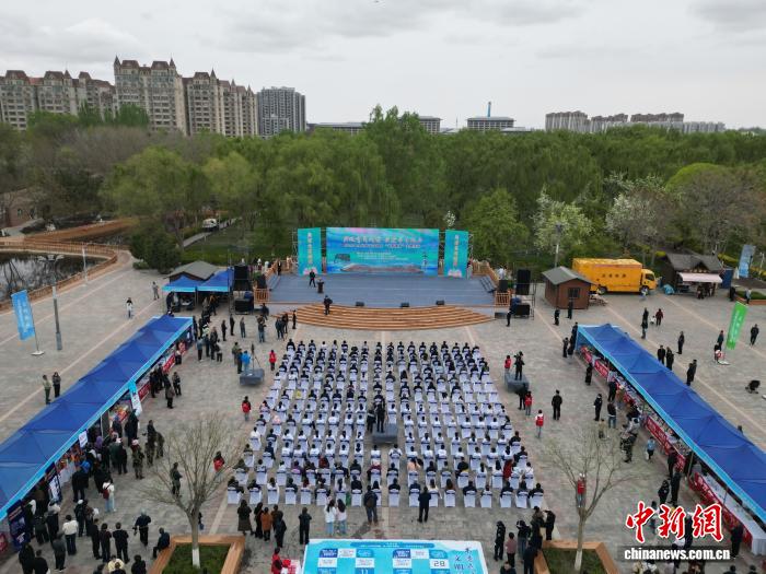 从农家书屋到科技阅读 在铜奔马故乡武威读懂丝路