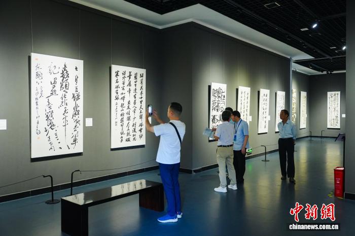 第七届湖南（湘潭）齐白石国际文化艺术节展出齐白石书画原作40