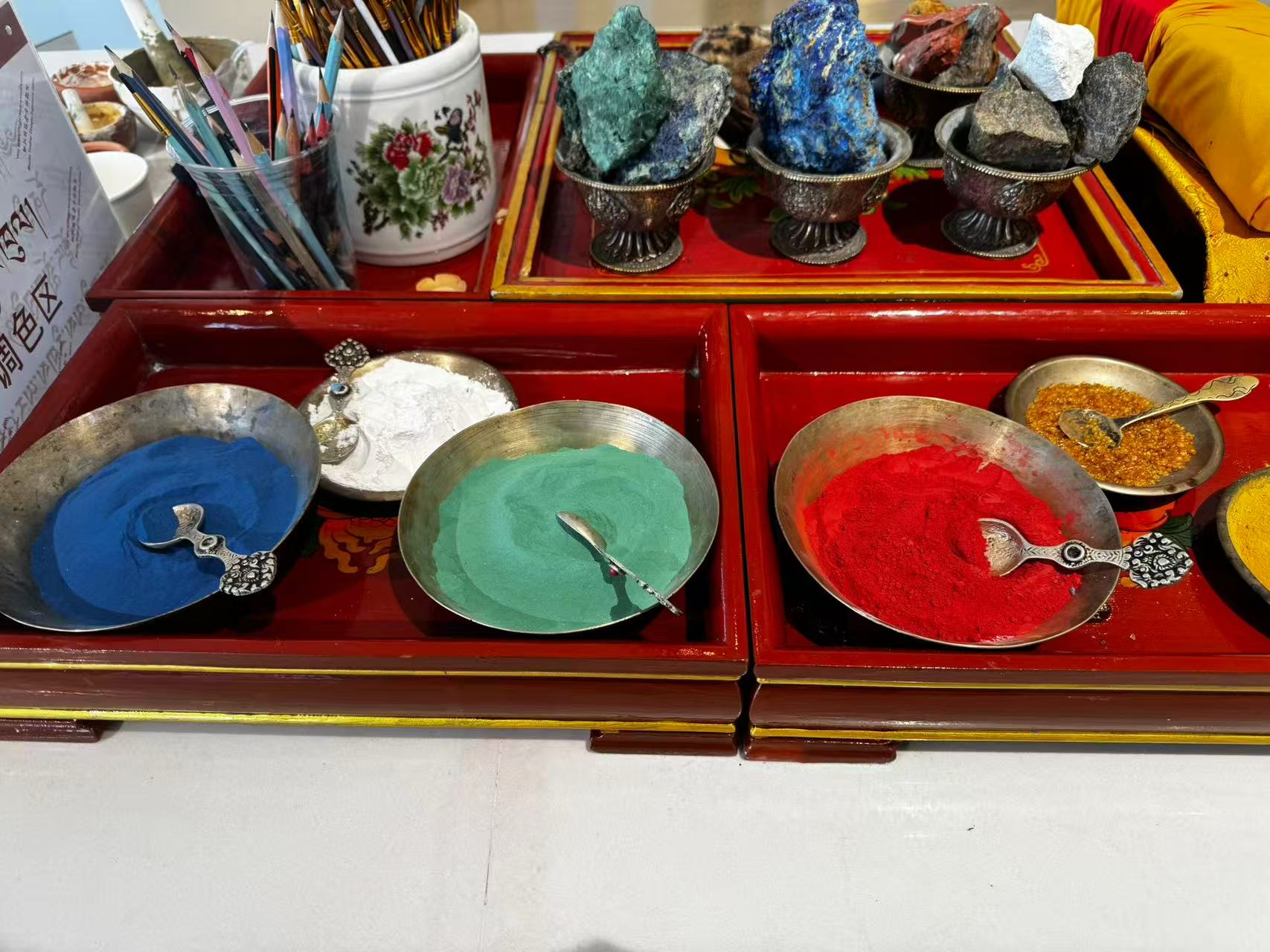 让唐卡走进生活：一位唐卡传承人的808次尝试