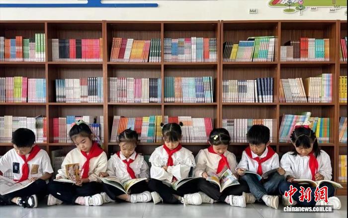 山东多举措推进全民阅读 建设书香社会