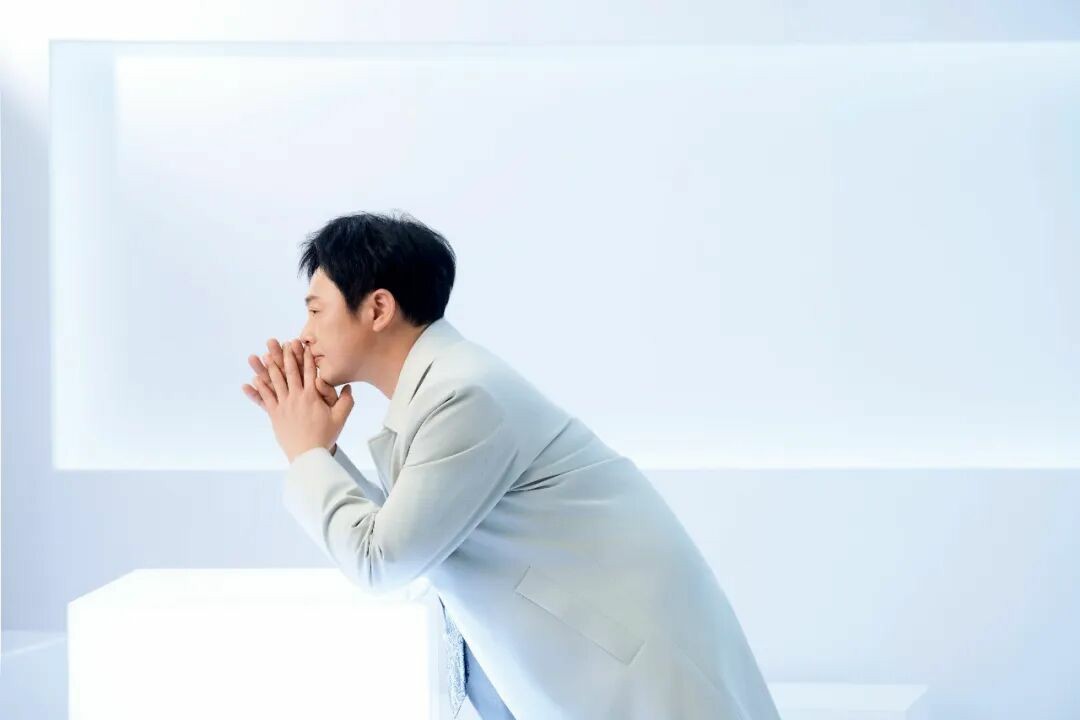 张颂文：穿上旧衣裳