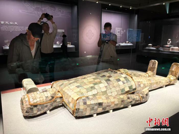 110件/套汉代中山国诸侯王墓出土文物亮相江西