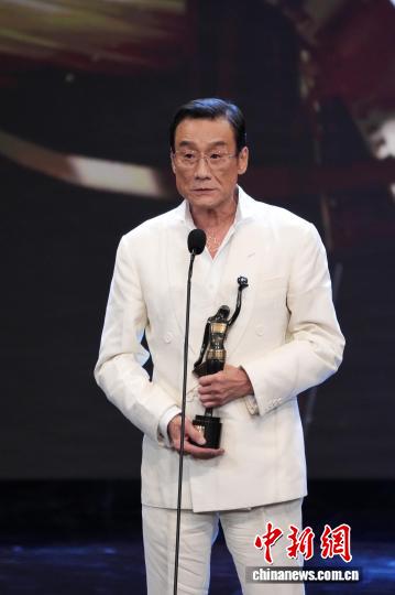 梁家辉第五度夺得香港电影金像奖最佳男主角