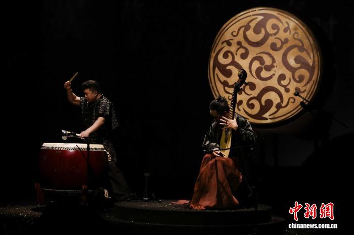 中国民乐上T台：楚歌起，衣扬兮