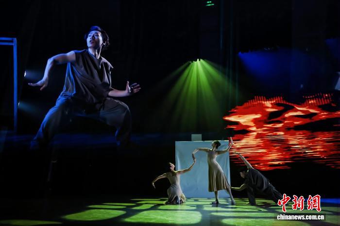 广西演艺新空间启用 可为青年创