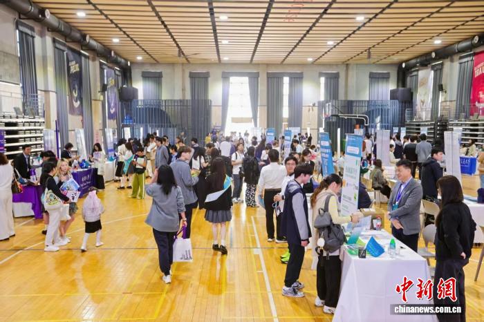 30余所海内外名校齐聚2025“莞通万里”国际高等教育展